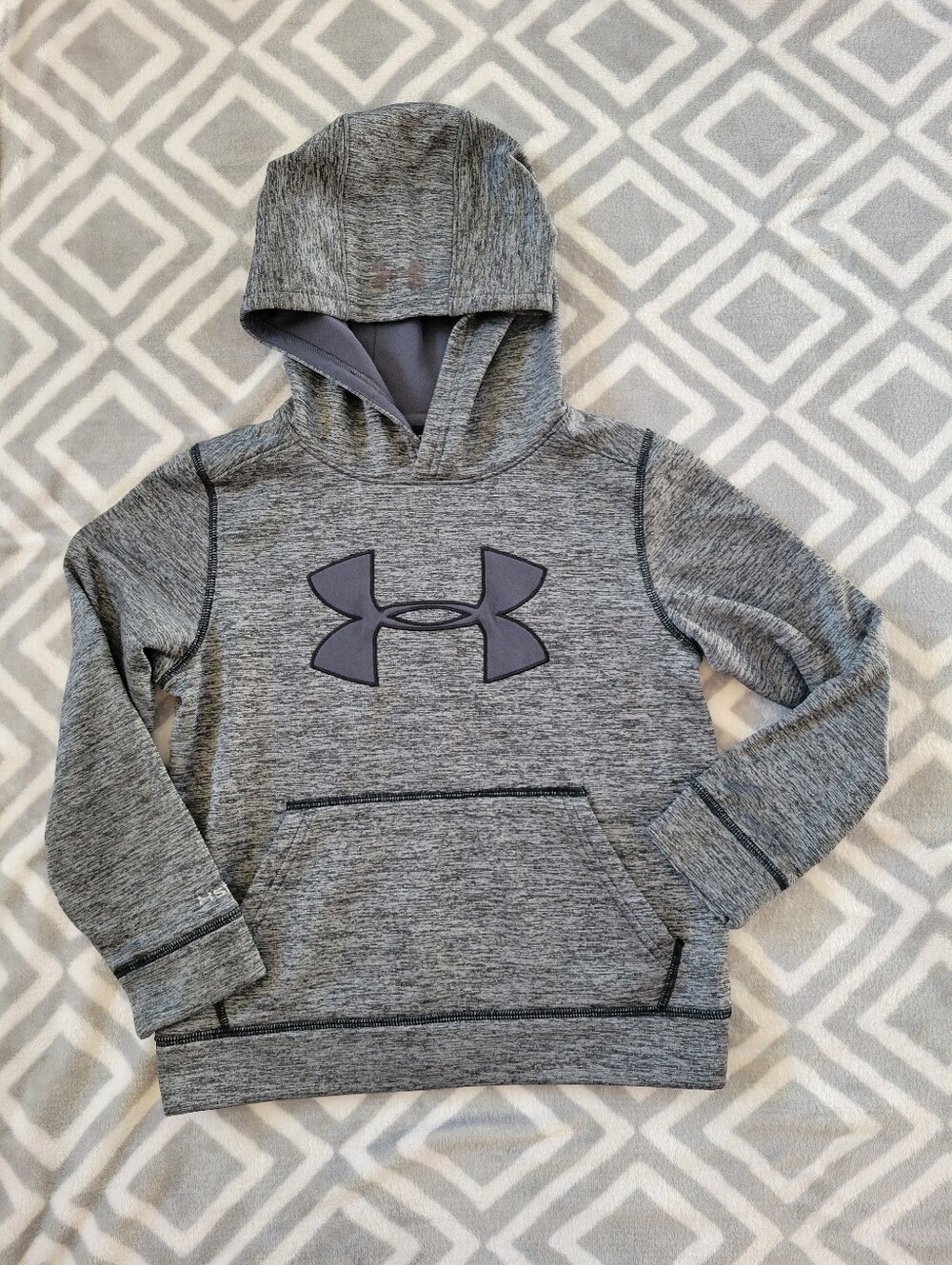 Youth small under armour hoodie